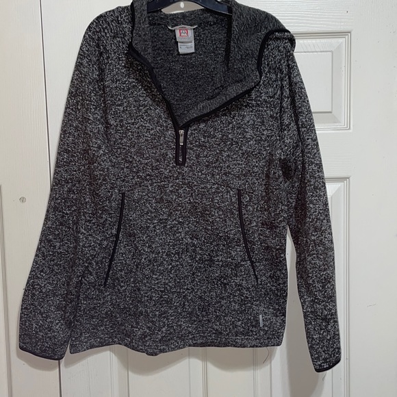 Avalanche Sweaters - Avalanche hooded pullover